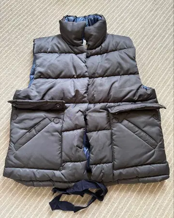 미사용 택 포함 그레이 다운 베스트