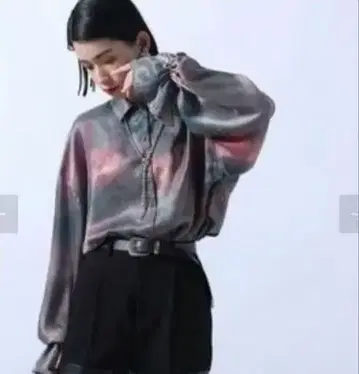 HARE BLUE 패턴 셔츠 프릴 블라우스