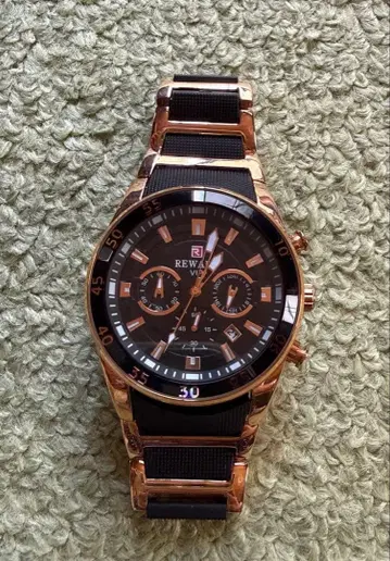 REWARD 크로노그래프 손목시계 블랙/골드