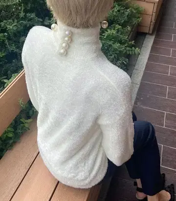 새상품급 젠느 페더 터치 볼륨 슬리브 니트 XL 1868