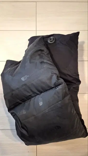 The North Face 다운 머플러 블랙