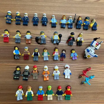 LEGO 미니 피규어 약 37개 화이트 바이크 & 자전거 2대