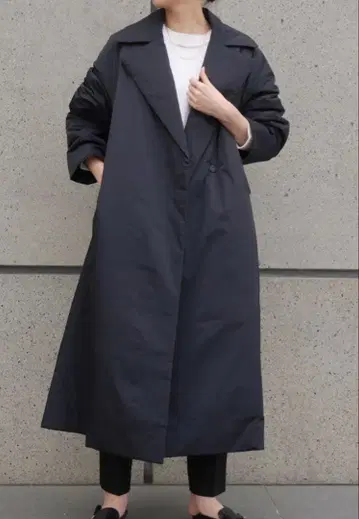 투모로우랜드 트렌치 다운 코트