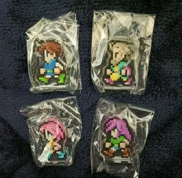 픽셀 캐릭터 아크릴 스탠드 4체 세트