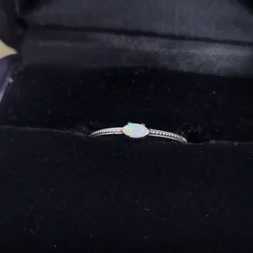 K10 화이트 골드 오팔 마키스컷 앤티크풍 밀로 친 반지