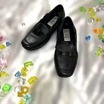 FIZZ REEN 펌프스 블랙 금장 장식 23.5EEE