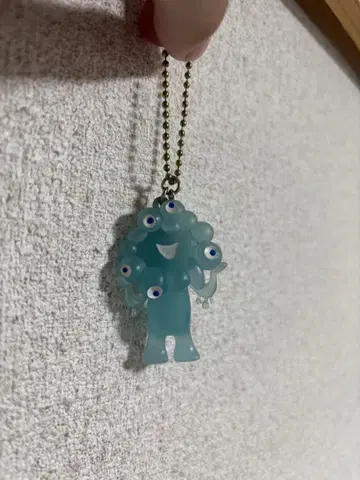 미야쿠미야쿠 축광 키링