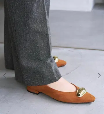 LE TALON 볼륨 메탈 모티브 플랫 24cm 카멜