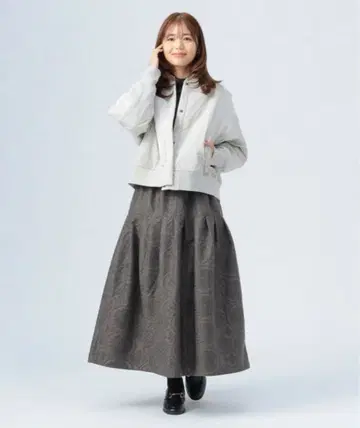 [ 새상품급 ] BEAMS HEART 총 자수 턱 플레어 스커트