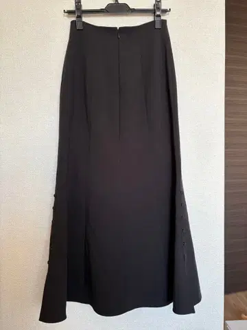 스나이델 사이드 슬릿 머메이드 스커트 블랙