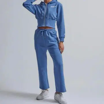 크로노스 CRONOS WOMEN PILE HOODIE 블루 셋업