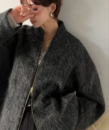 Classical Evon 샤기 노카라 코트 미들 기장 블랙 M