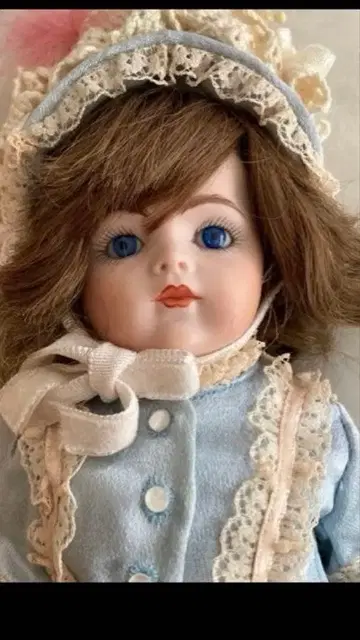 브뤼 리프로의 올 비스크 인형