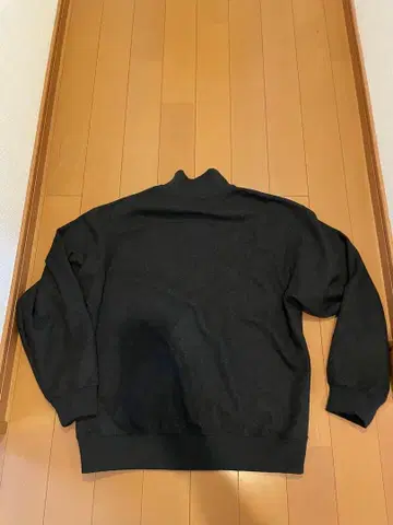 유니클로C 브러쉬드 맨투맨 하프 지퍼 셔츠