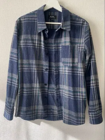 A.P.C. 네이비 체크 무늬 긴팔 셔츠