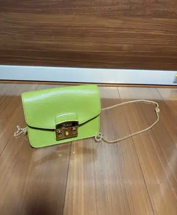 FURLA 라임 그린 숄더백