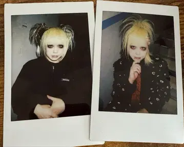 자아자 아안 폴라로이드