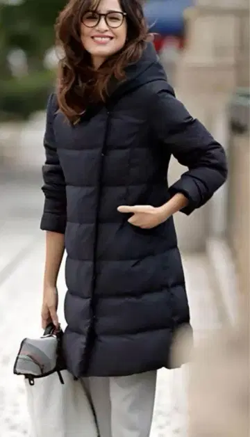 새상품급 플라스테 폴리에스테르 후드 부착 네이비 롱 다운 코트 S 사이즈