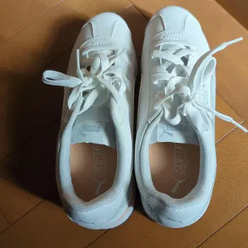 PUMA 여성용 스니커즈 24cm