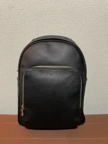 ZARA 인조 가죽 럭색