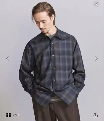 [컨디션 최상 착용 2회] 다크 블루 체크 긴팔 셔츠