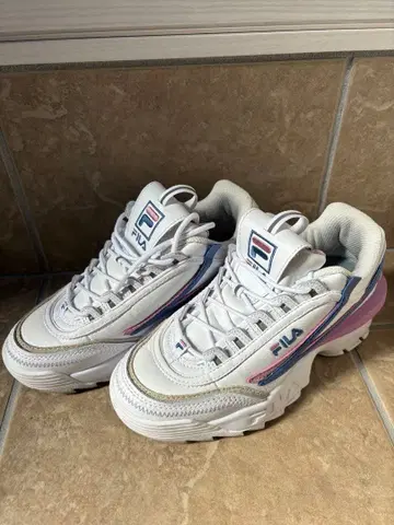 FILA 화이트 스니커즈 24cm