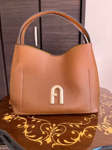 FURLA 브라운 숄더백 (상태 좋음)