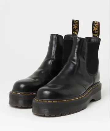 닥터마틴 통굽 가죽 사이드 고어 부츠