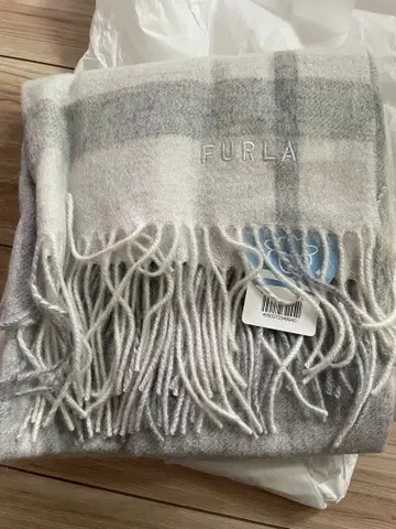 FURLA 체크 무늬 스톨 그레이 워셔블 울 문배트 후지사키