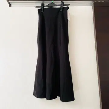 michellMacaron 슬림 레그 머메이드 스커트