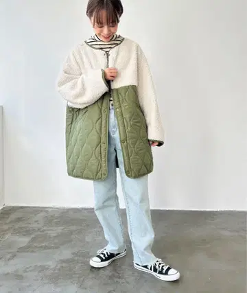 보아 절개 퀼팅 코트