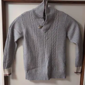 Nades 그레이 케이블 짜임 니트 스웨터