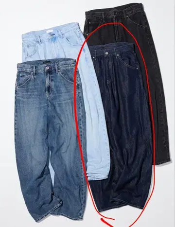 UNIQLO 배기 커브 청바지 숏 기장 69 navy