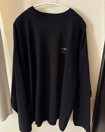 (미사용 새상품) LYFT 블랙 롱 슬리브 T셔츠 S