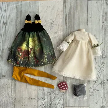 디어 포레스트 디어 아웃핏