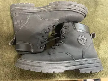 블랙 밀리터리 계열 워크 부츠