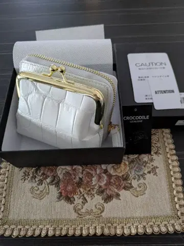 매트 크로커다일 가마구치 컴팩트 다기능 지갑