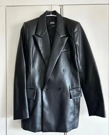 ZARA 블랙 가죽 더블 브레스트 자켓