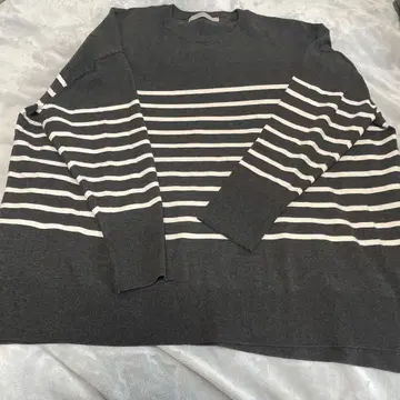 UNFILO 그레이/화이트 스트라이프 니트 M
