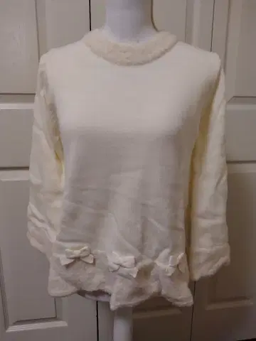 갤러리 비스콘티 아이보리 니트 스웨터 02