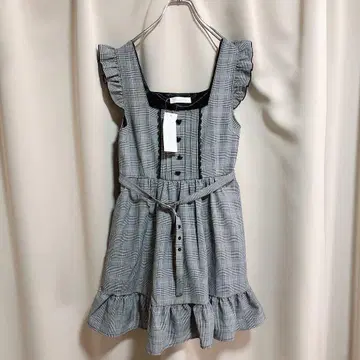 택 포함 새상품 디어마이러브 체크 무늬 슬리브리스 원피스 L