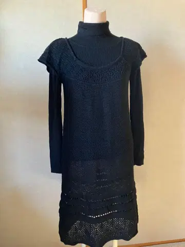 [KUMIKYOKU] 블랙 레이스 짜임 무릎 기장 원피스