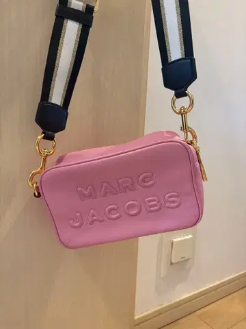 MARC JACOBS 핑크 숄더백