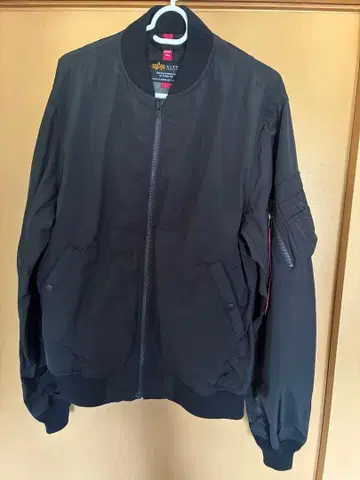 알파 인더스트리즈 MA-1 블랙 L