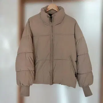 ZARA TRF HEAT PWR ICY 베이지 다운 자켓 숏 기장