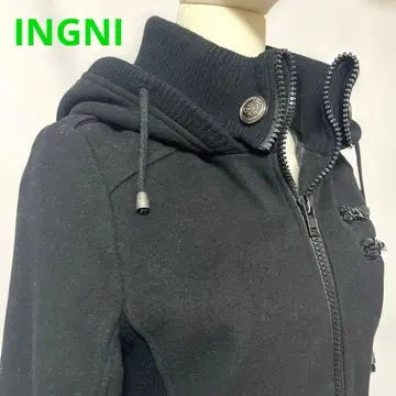 INGNI/후드 부착 블랙 점퍼