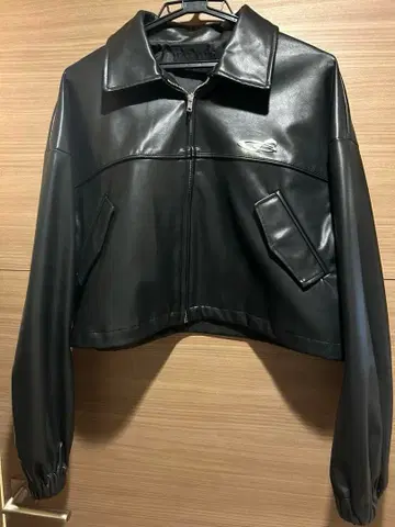 EMODA 스페이시 마크 숏 블루종