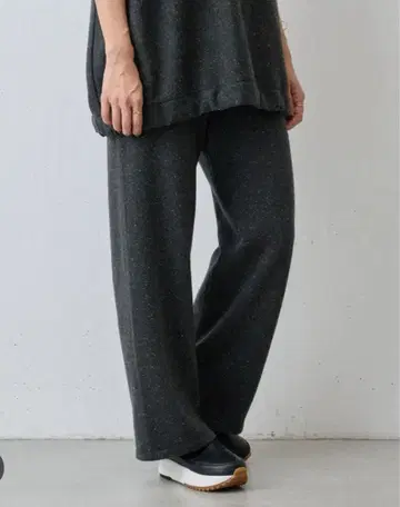 비어즐리 미사용 새상품 네프 팬츠 그레이