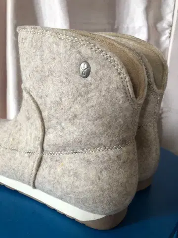 새상품급 EMU 에뮤 Harper Mini 숏부츠 메리노울 경량