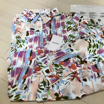 추상 꽃무늬 긴팔 셔츠